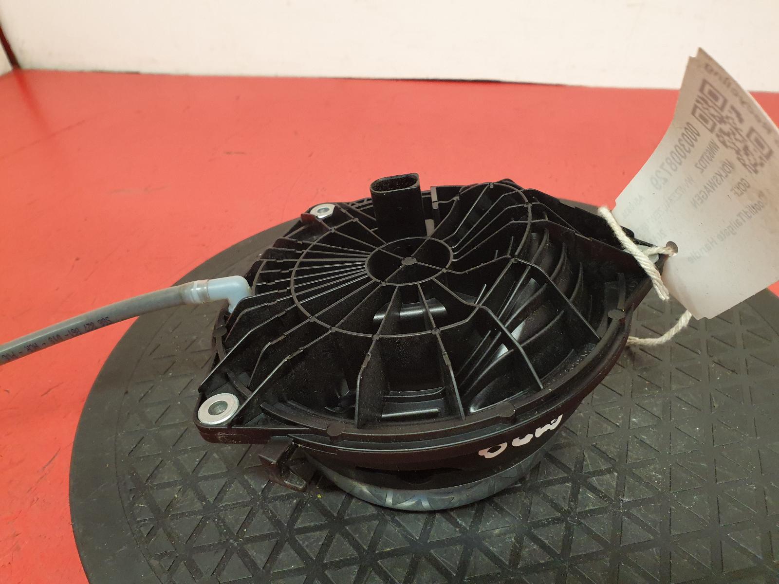 Tailgate Handle Golf Volkswagen 2013 