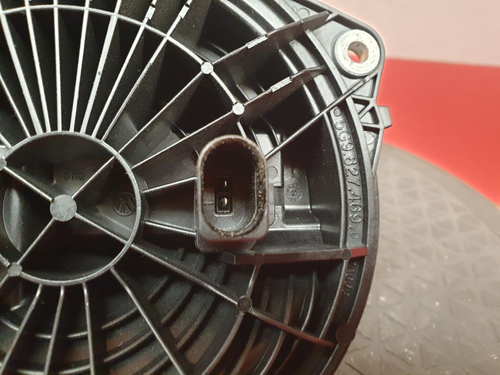 Tailgate Handle Golf Volkswagen 2013 