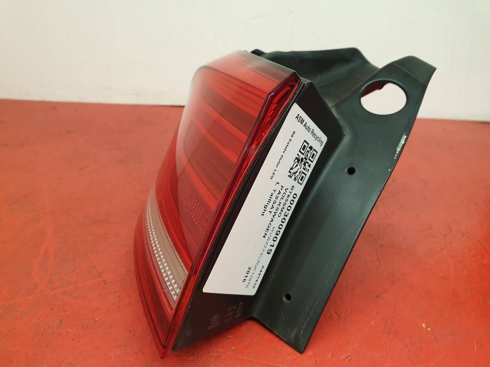 L Taillight Passat Volkswagen 2016