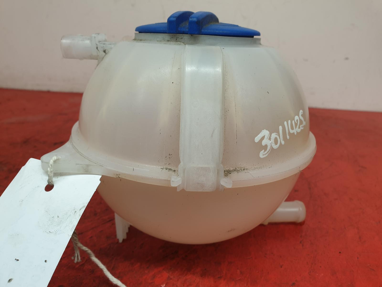 Overflow Bottle Polo Volkswagen 2014