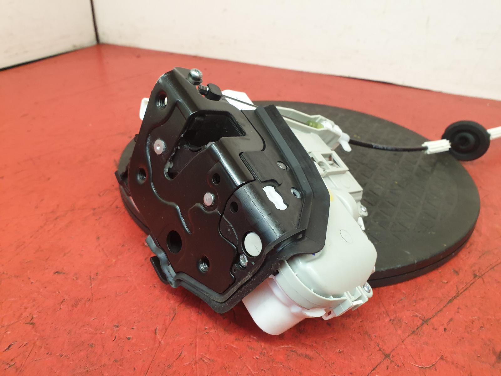 View Auto part Door Lock Assembly Porsche 718 2022