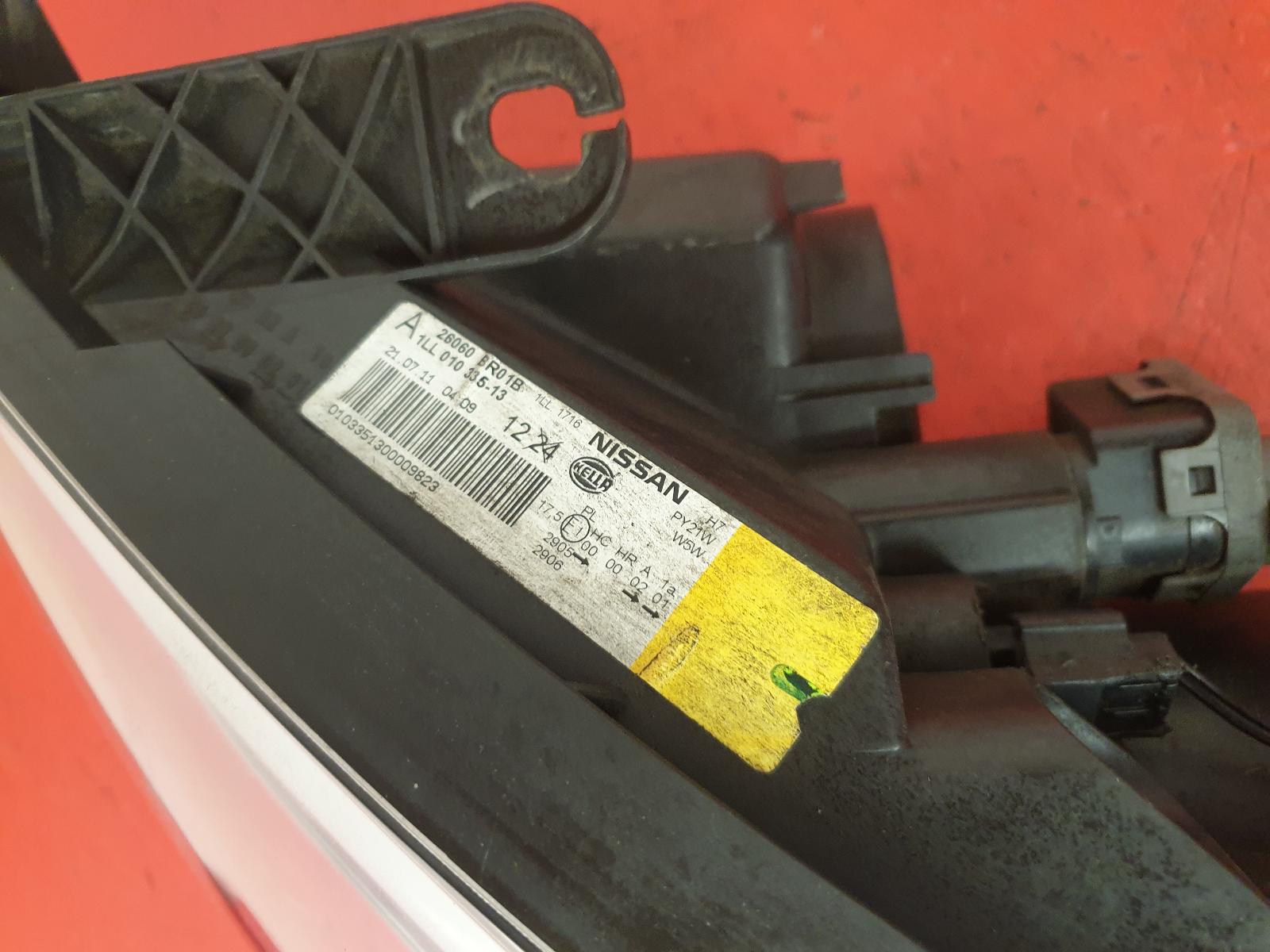 L Headlamp Qashqai Nissan 2011 