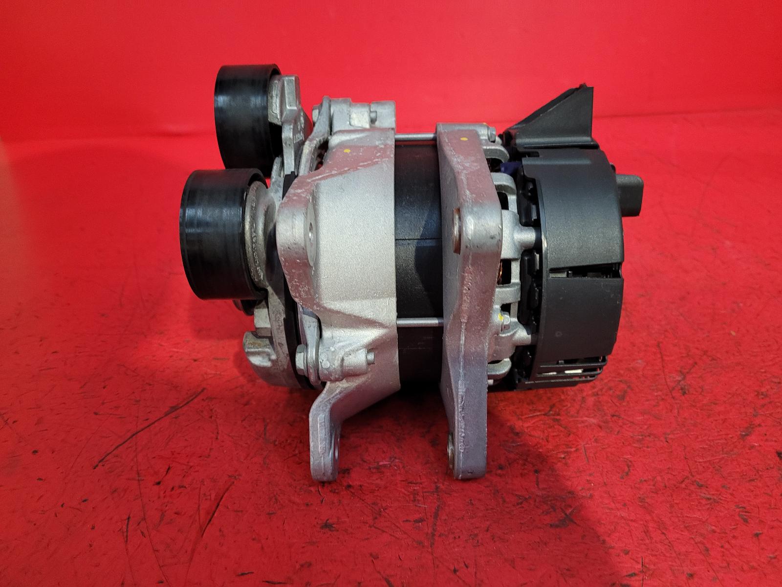 View Auto part Alternator Nissan Qashqai 2023