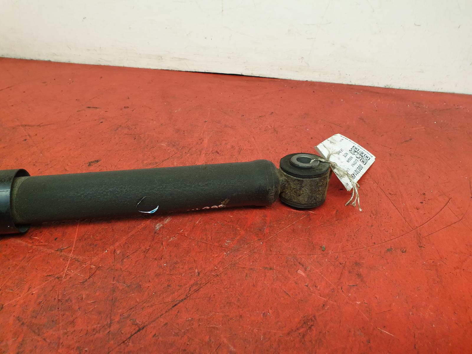 LR Strut Note Nissan 2013