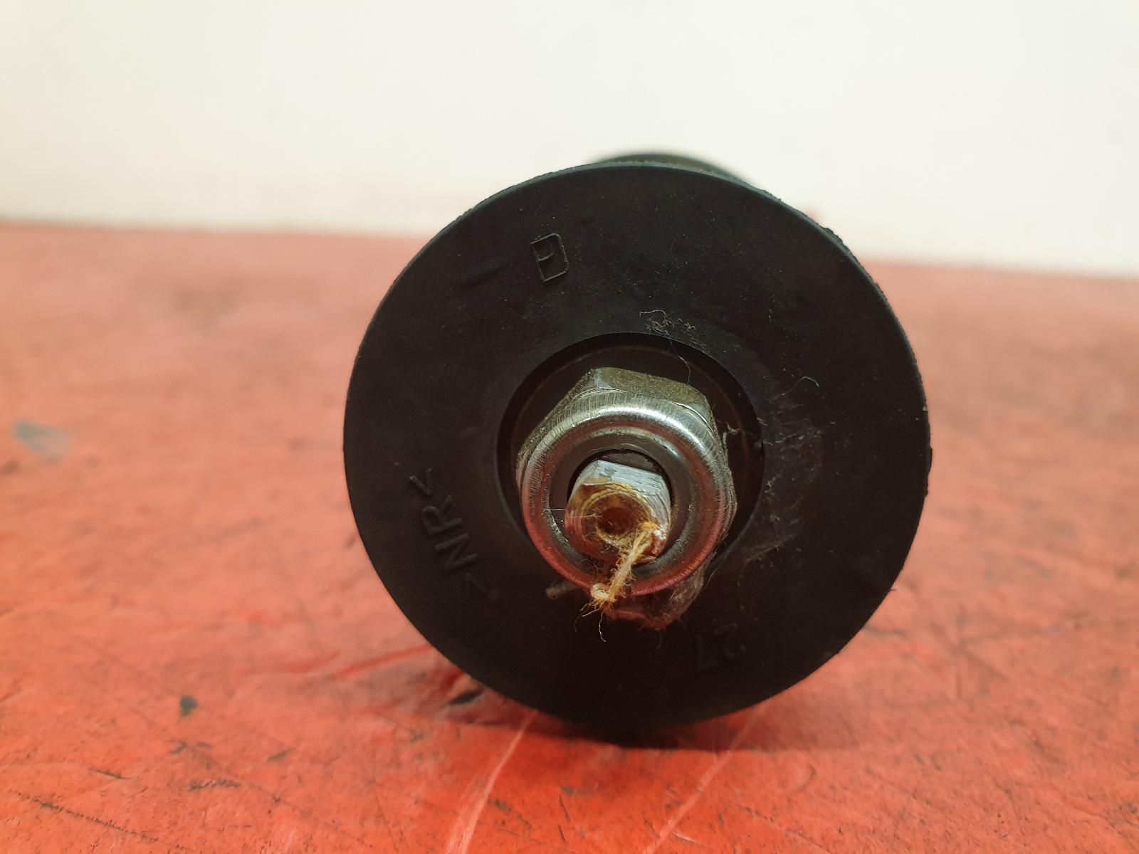 LR Strut Note Nissan 2013