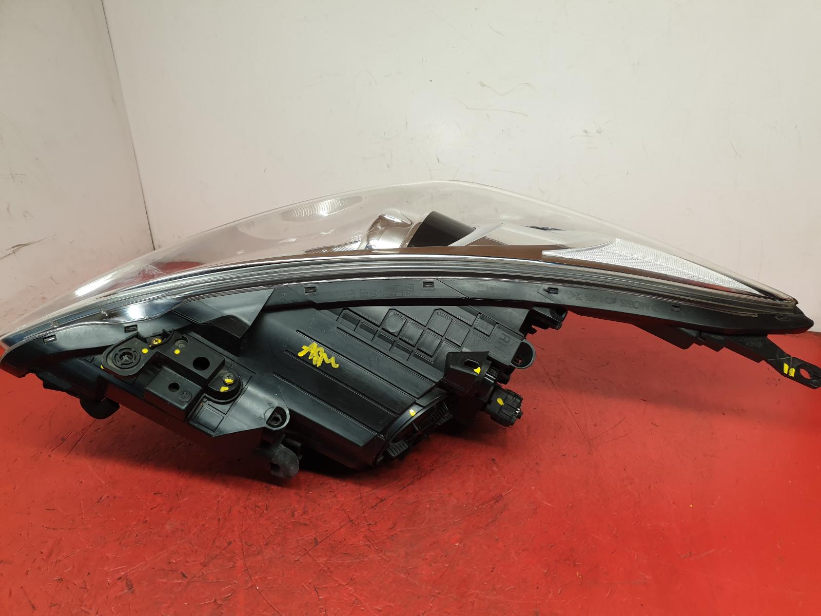 R Headlamp I40 Hyundai 2013