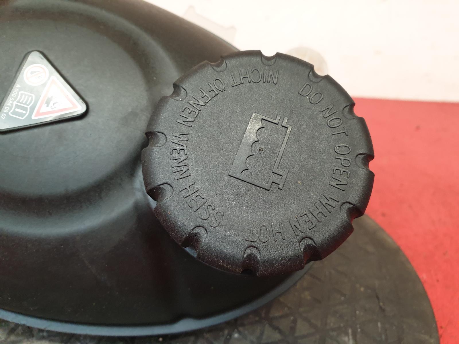 Overflow Bottle E Class Mercedes 2016