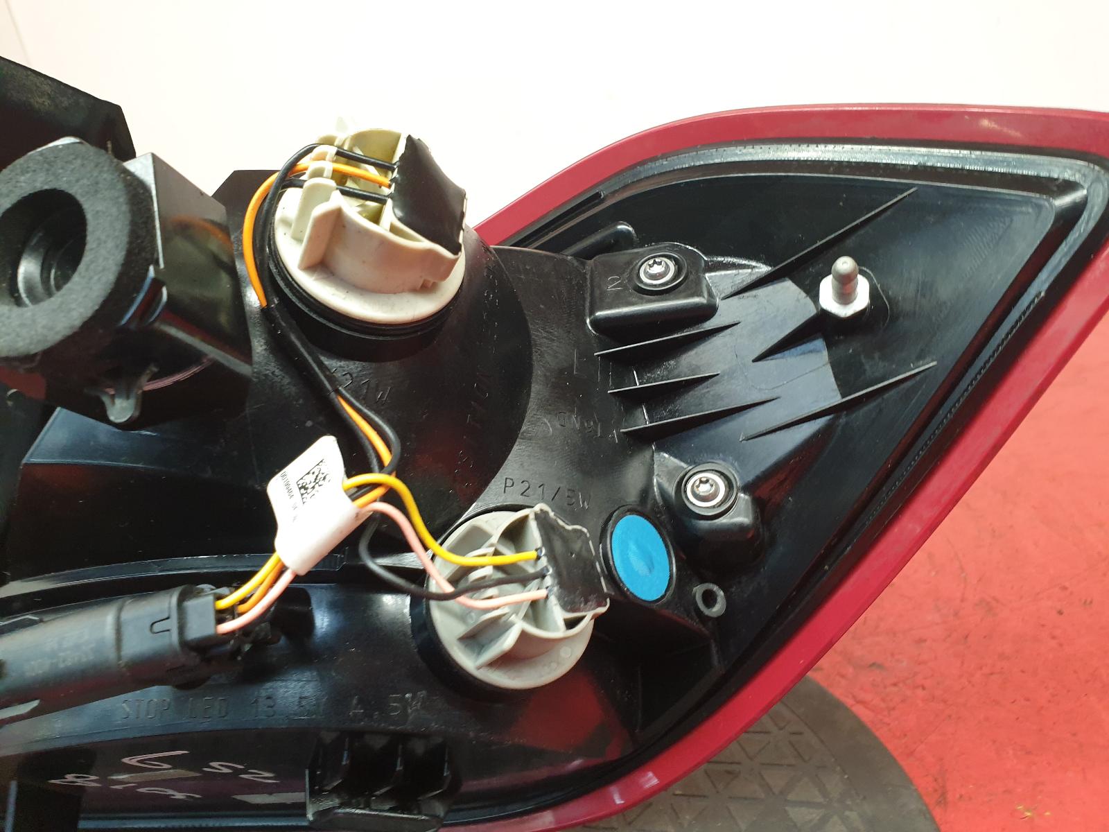 L Taillight Fiesta Ford 2018