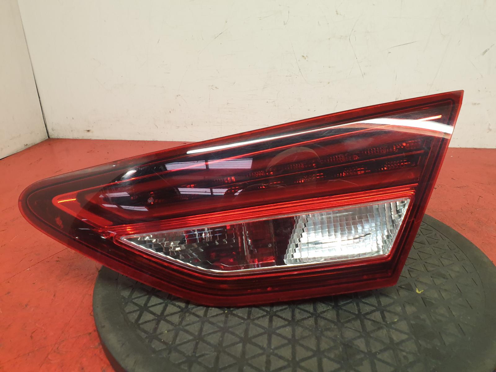 R Taillight Leon Seat 2015 