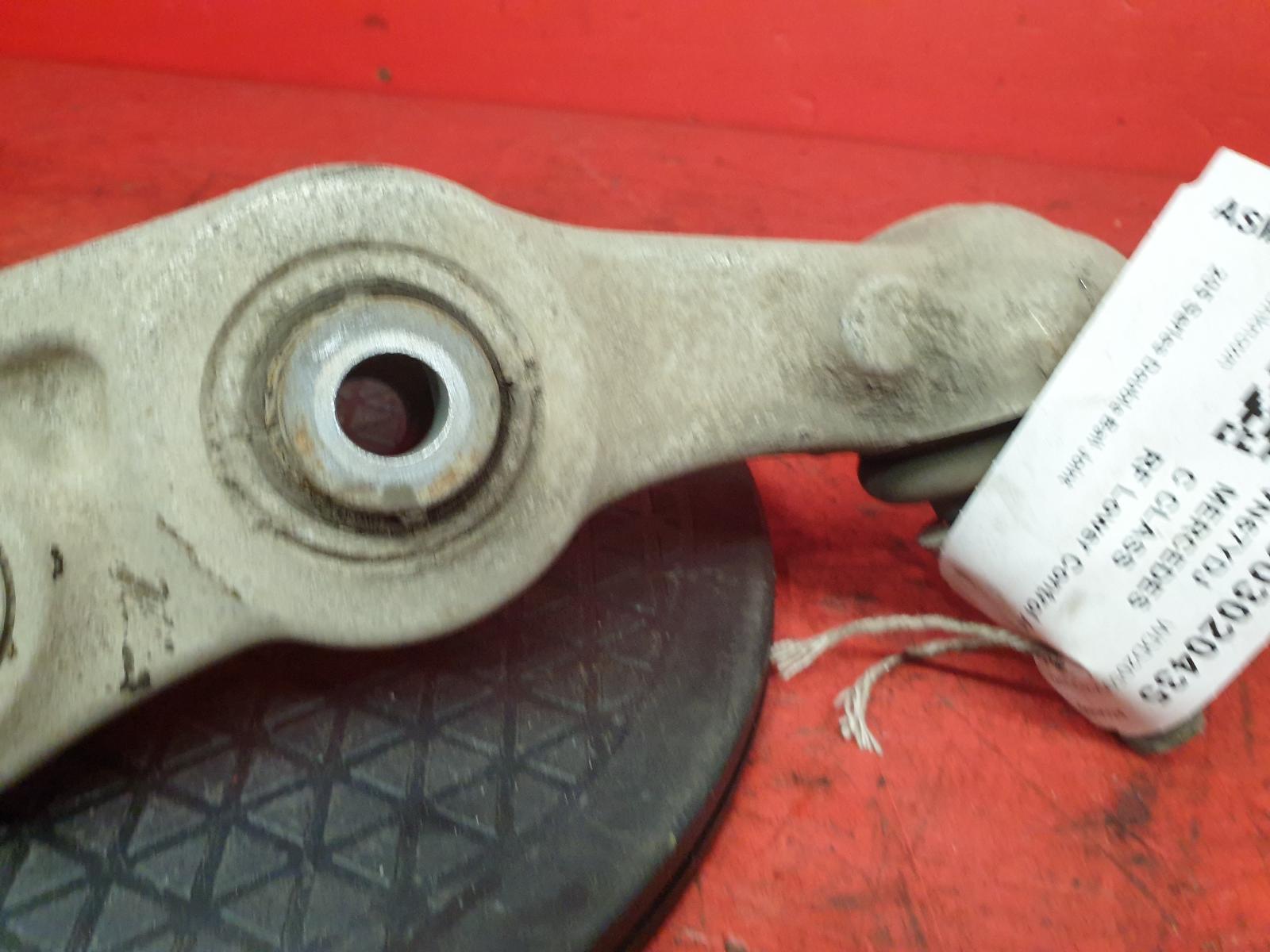 RF Lower Control Arm C Class Mercedes 2017