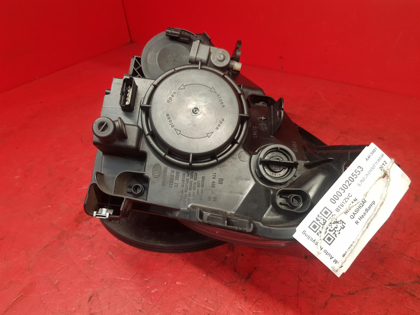 R Headlamp Qashqai Nissan 2012