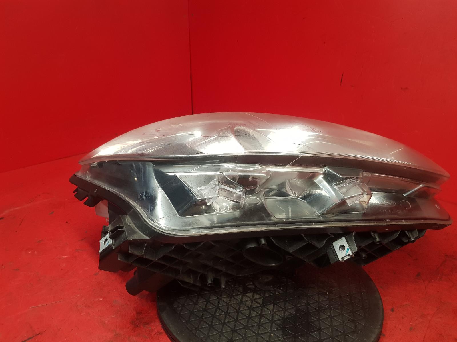R Headlamp Qashqai Nissan 2012 