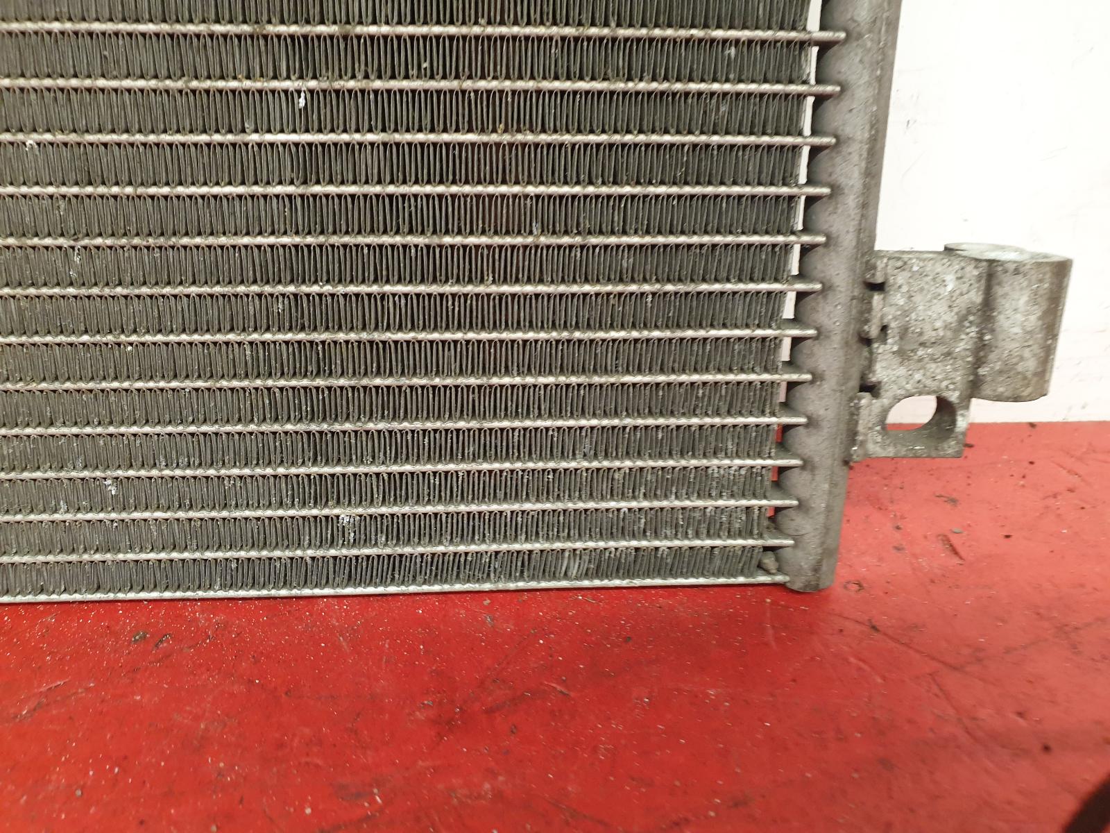 Condenser Clio Renault 2013 