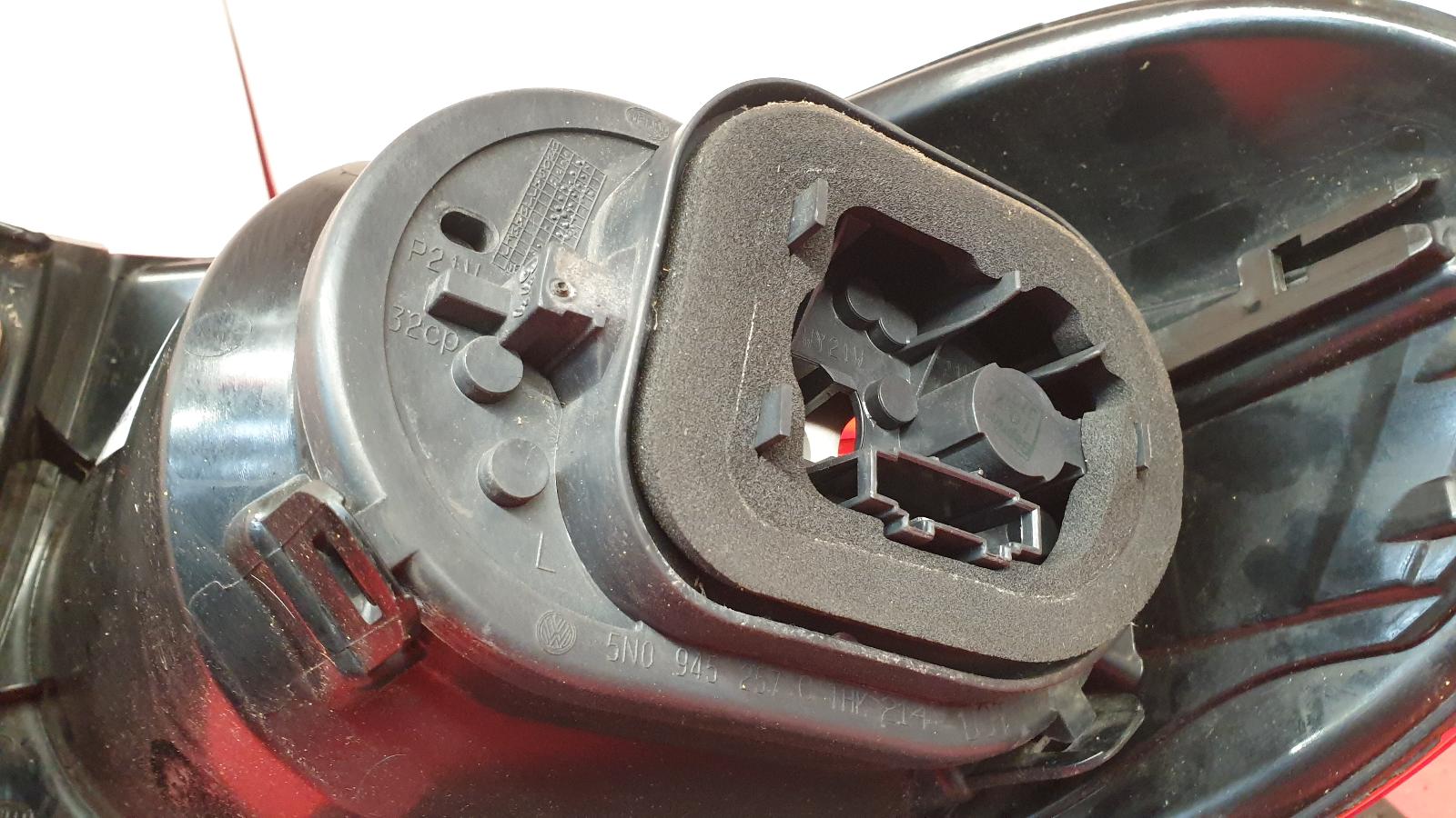 L Taillight Tiguan Volkswagen 2009