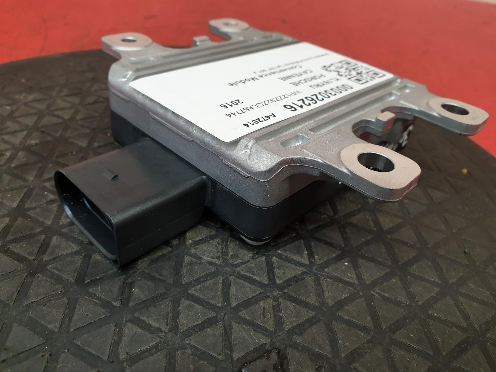 View Auto part ECU Porsche Cayenne 2016