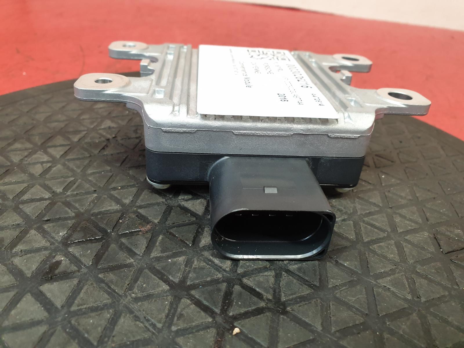 View Auto part ECU Porsche Cayenne 2016
