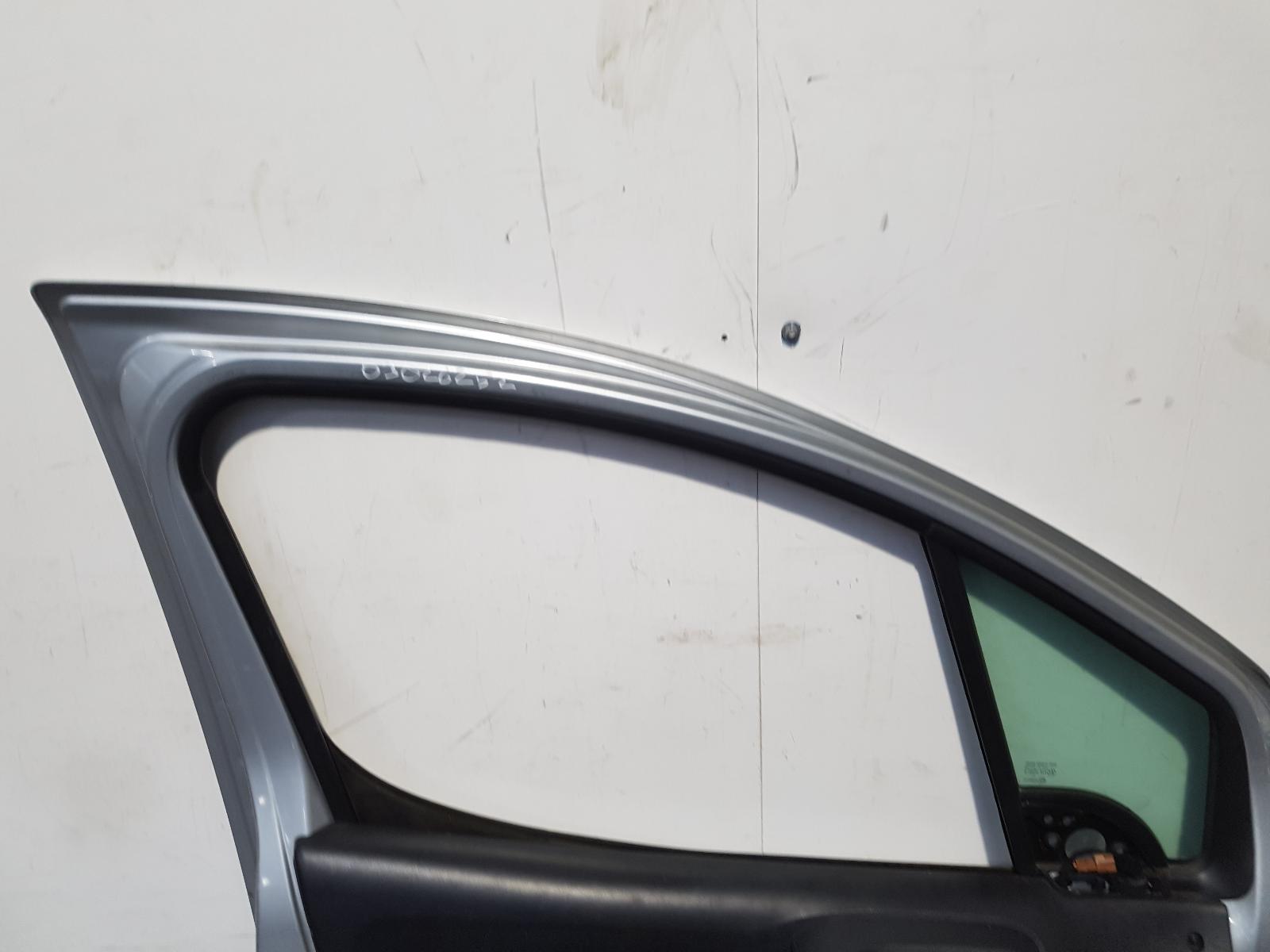 L Front Door Partner Peugeot 2013