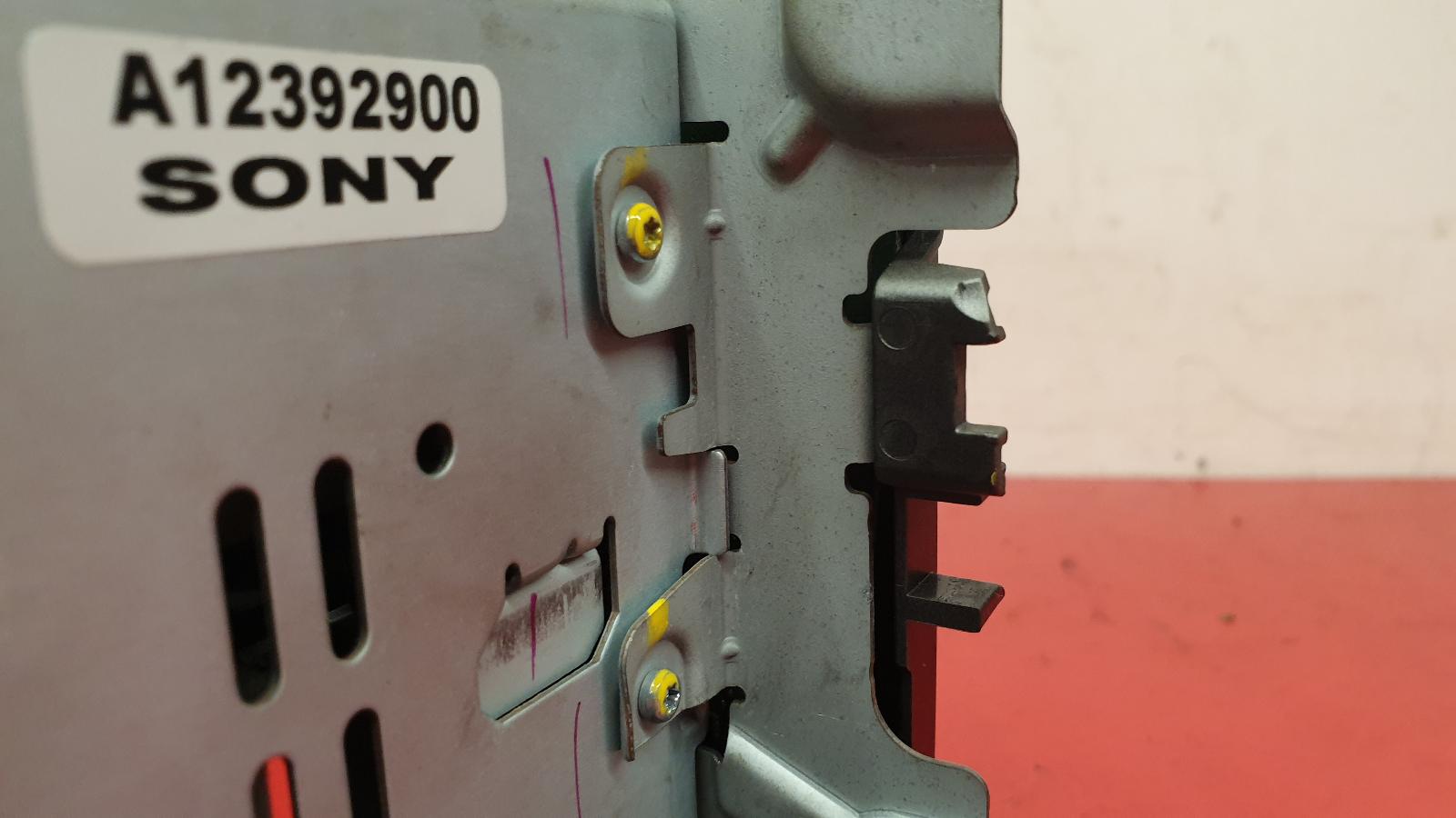 A/V Equipment S Max Ford 2011