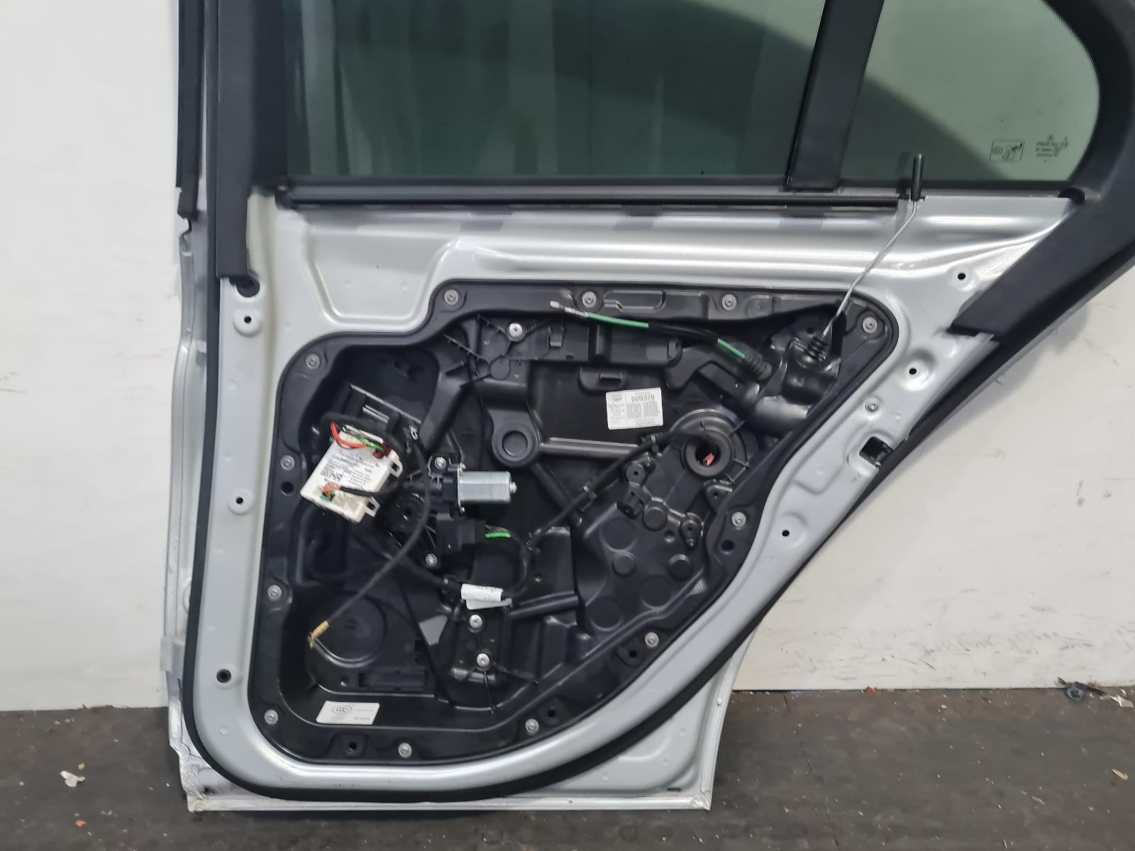 R Rear Door C Class Mercedes 2016 