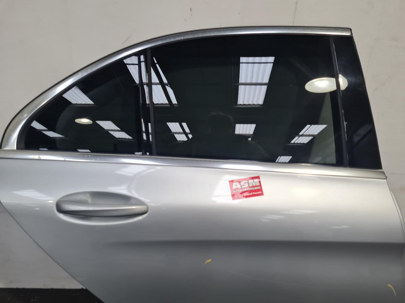R Rear Door C Class Mercedes 2016 