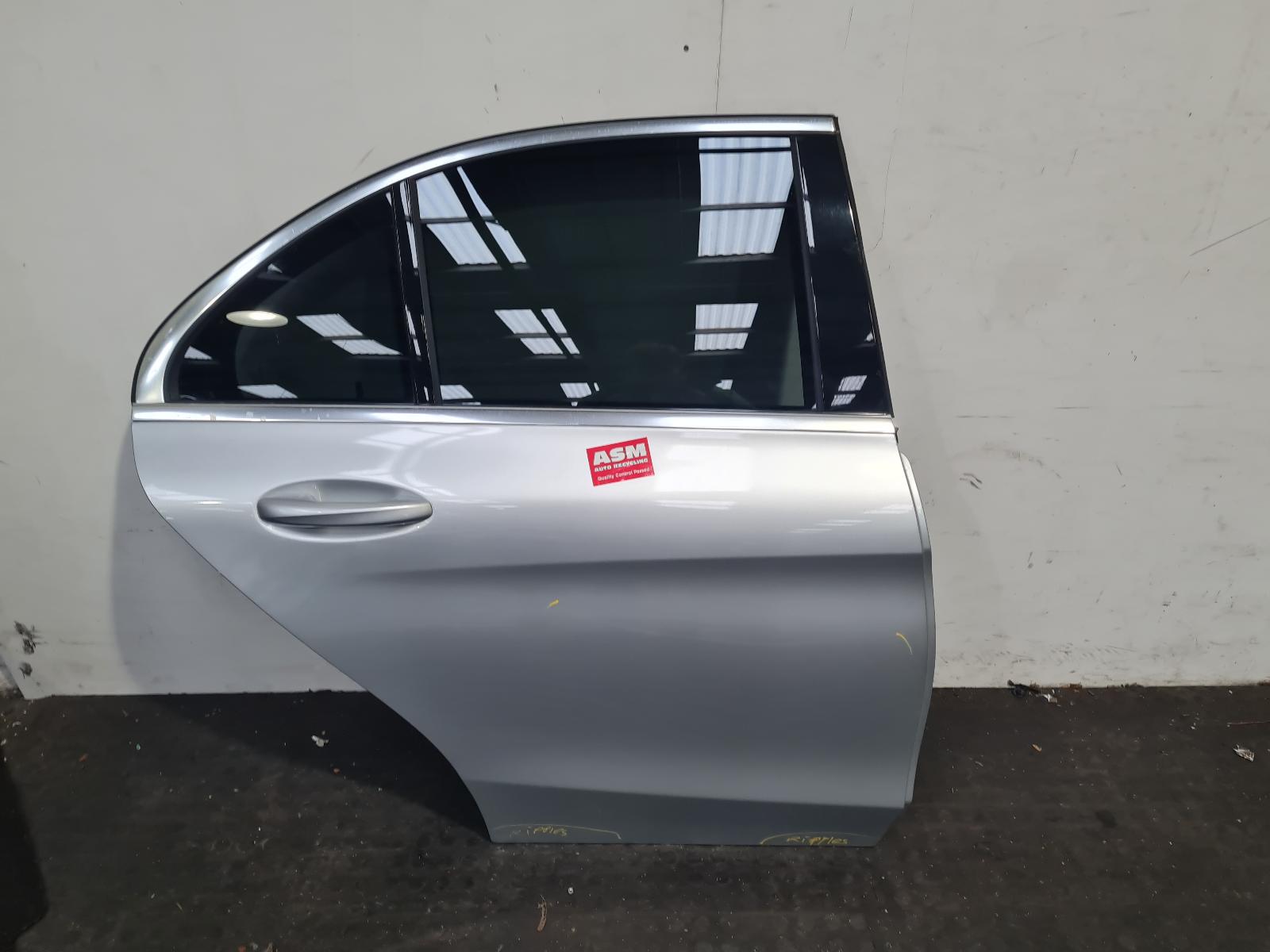 R Rear Door C Class Mercedes 2016