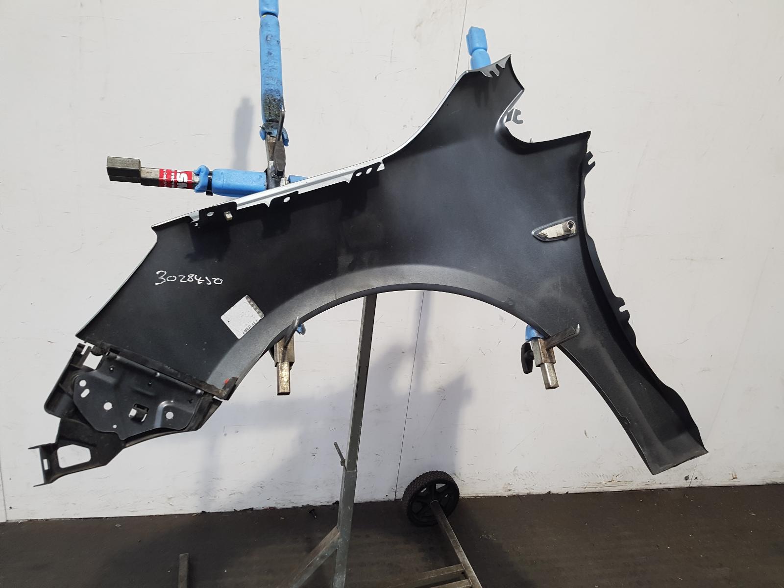 R Wing Astra Vauxhall 2013