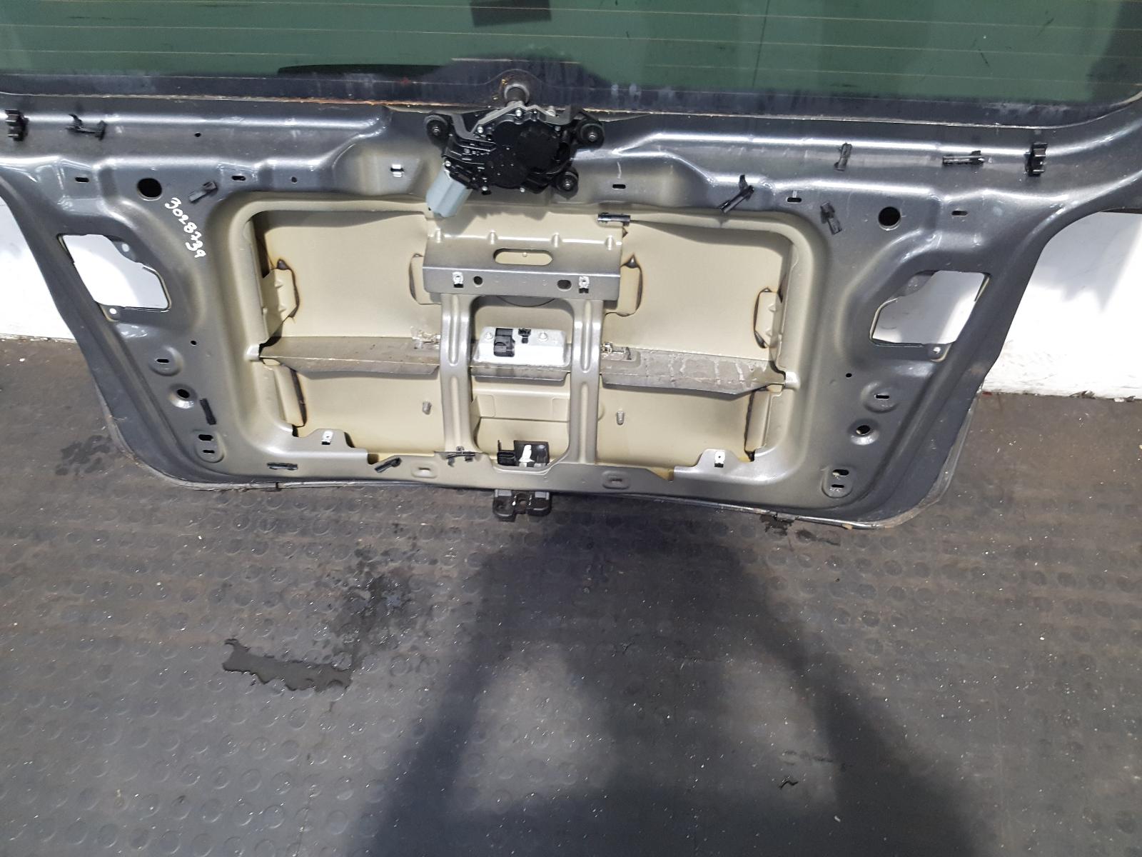 Bootlid/Tailgate Touran Volkswagen 2010