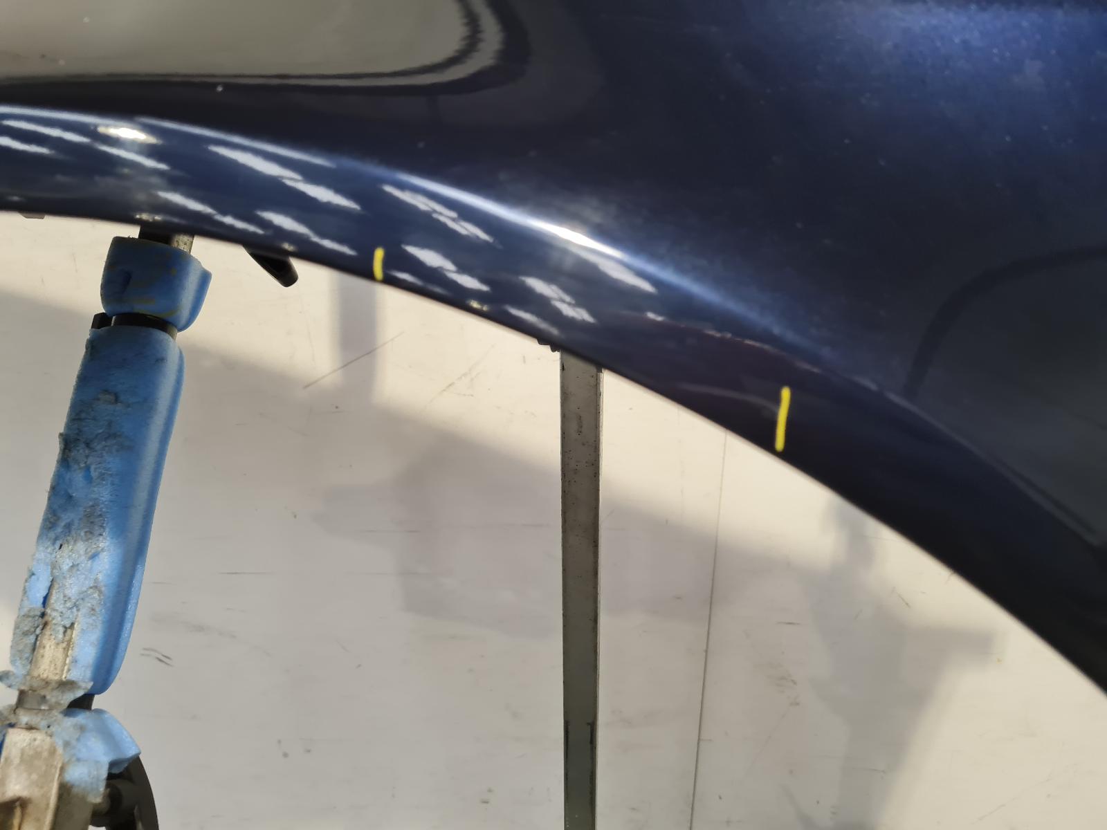 L Wing Phaeton Volkswagen 2009