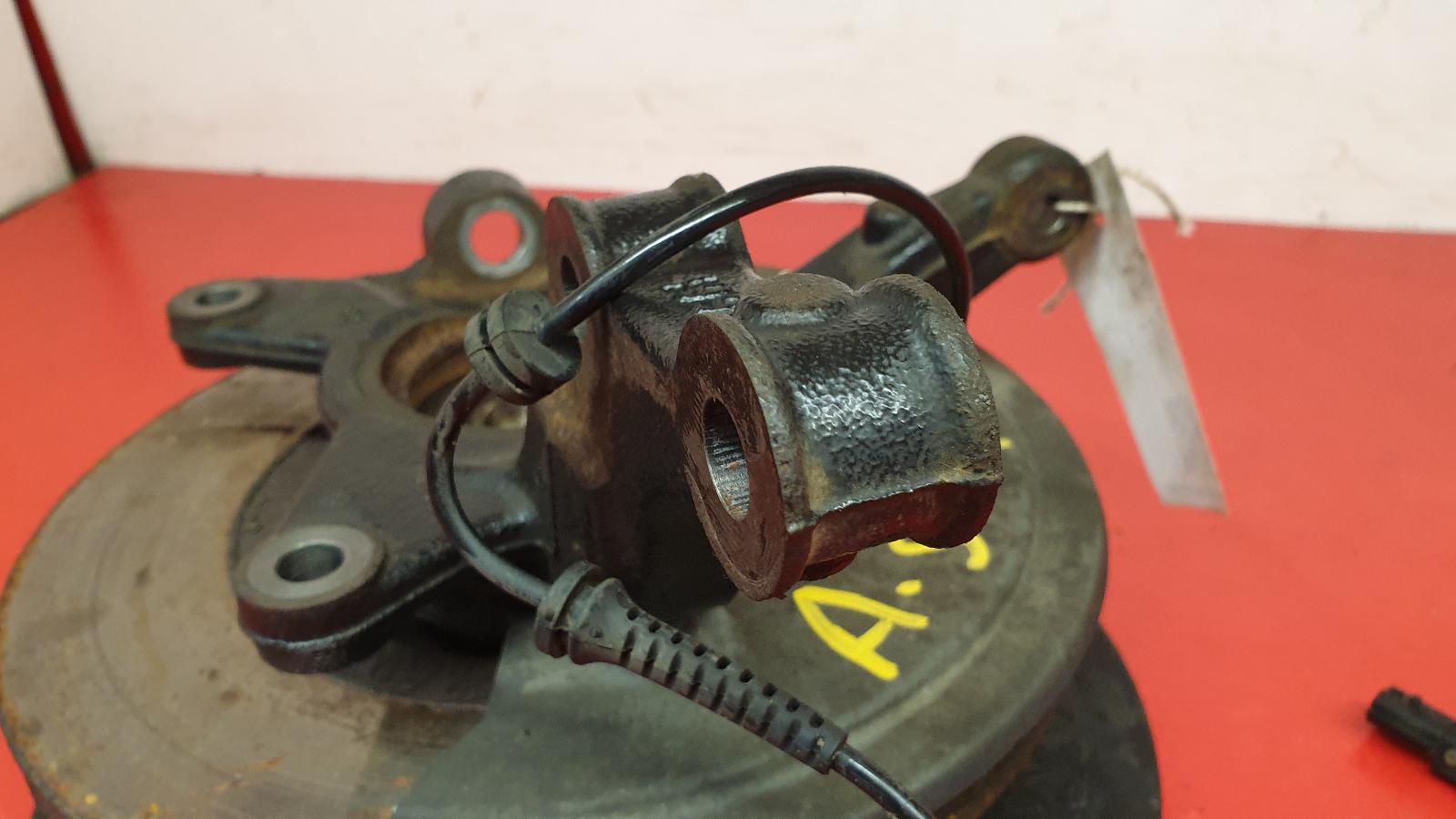 LF Hub/Stub Axle Assembly Juke Nissan 2020 