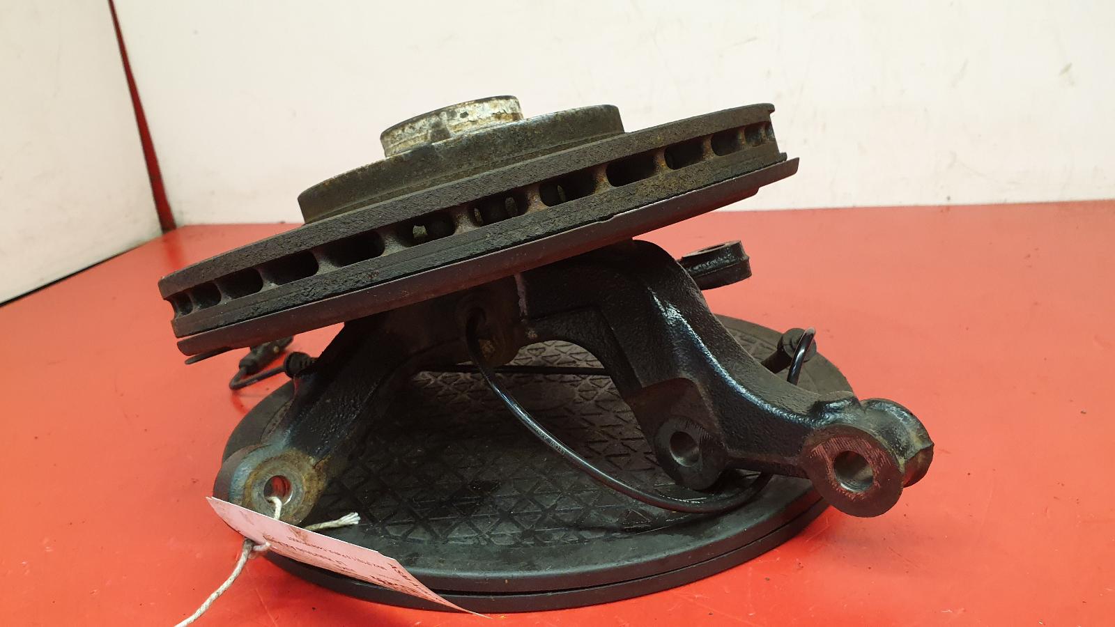 LF Hub/Stub Axle Assembly Juke Nissan 2020