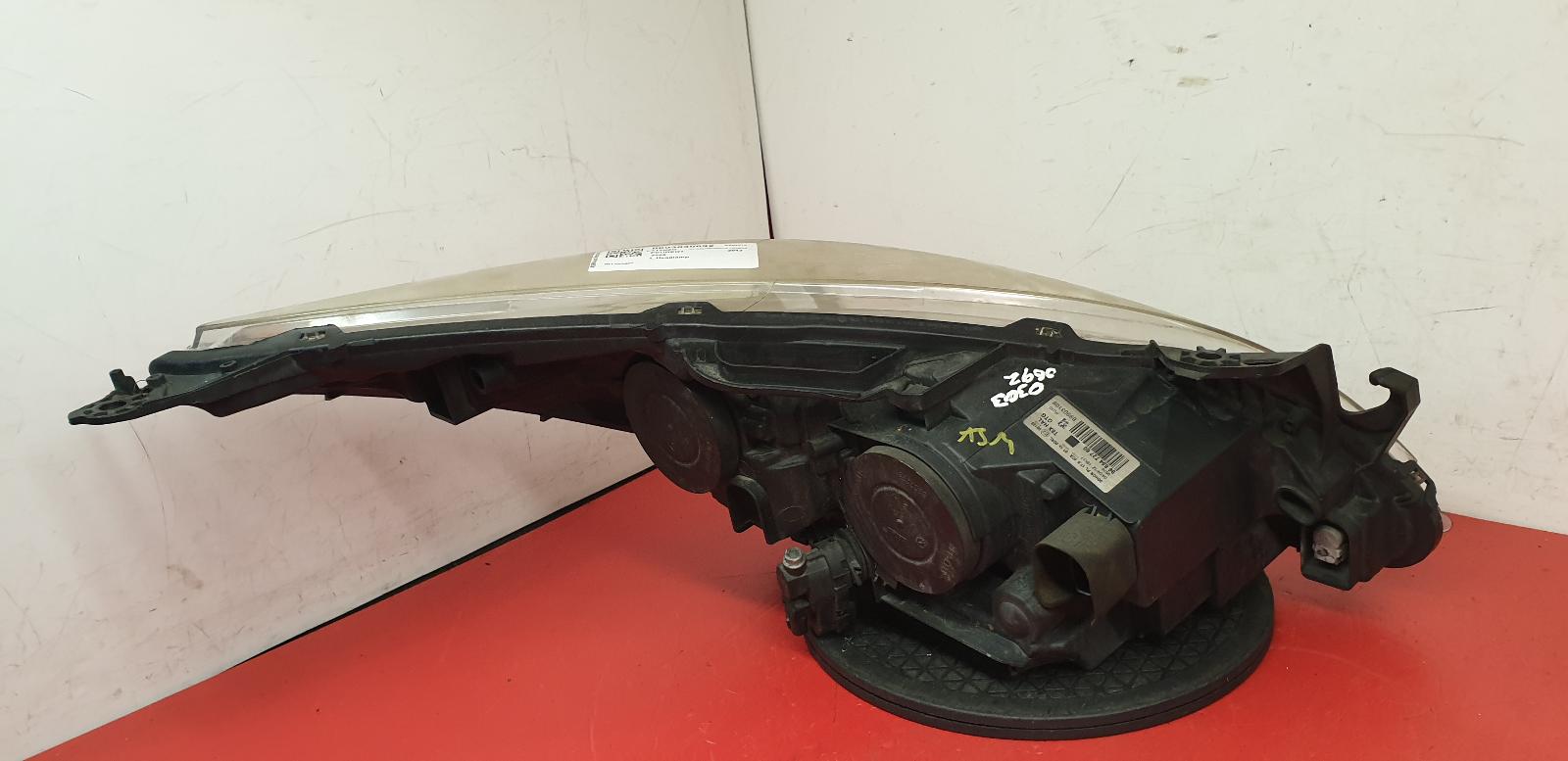 L Headlamp 3008 Peugeot 2012