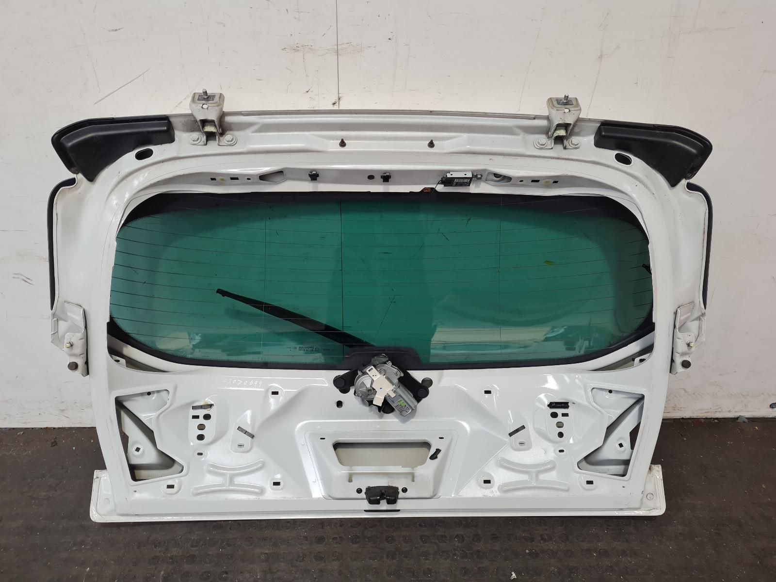 Bootlid/Tailgate 3008 Peugeot 2012