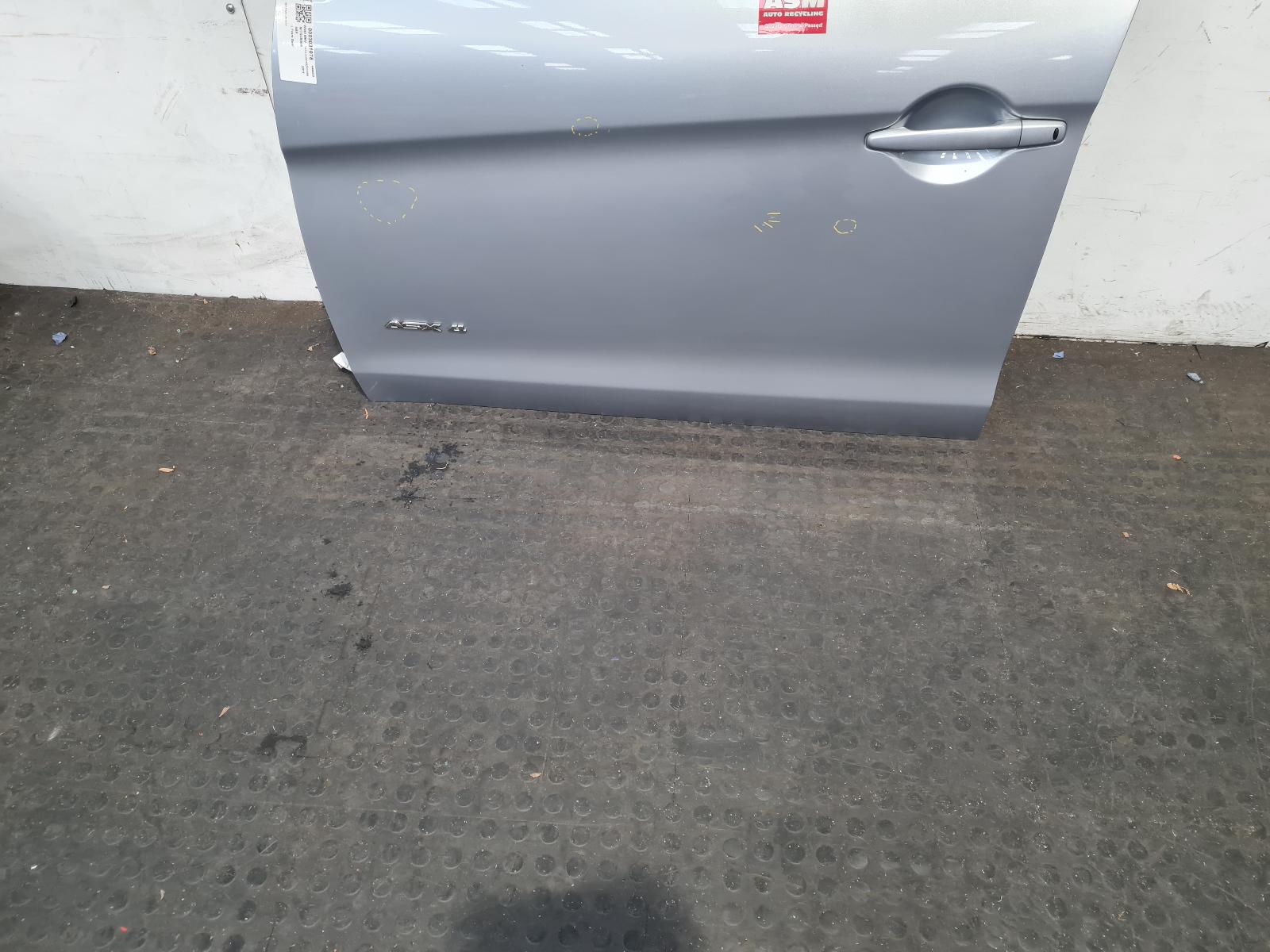 L Front Door Asx Mitsubishi 2011