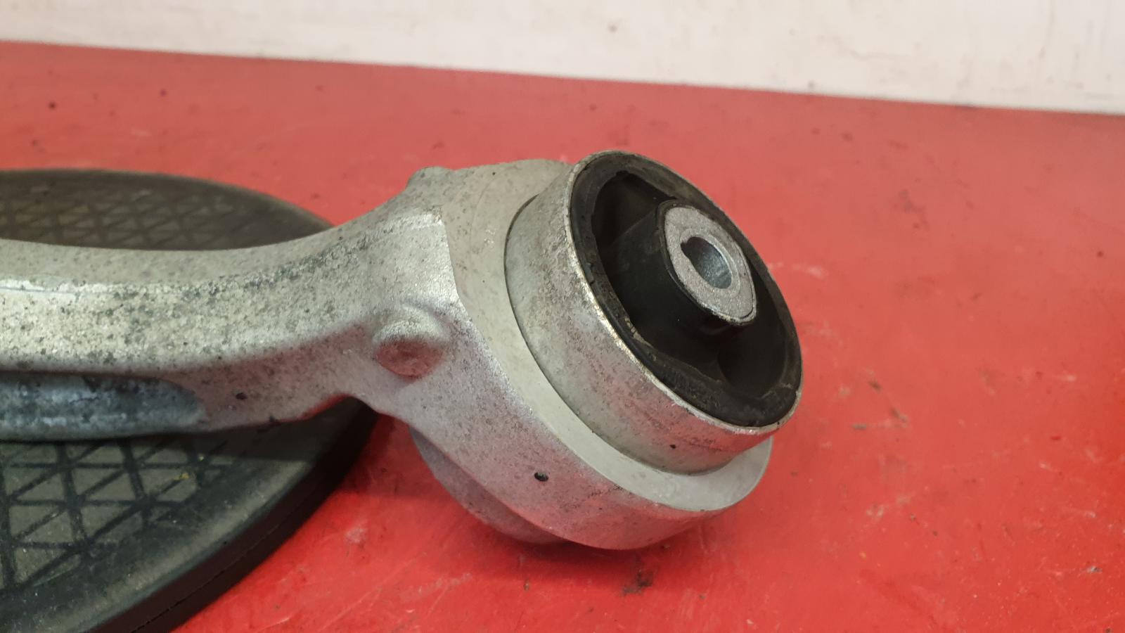 RF Lower Control Arm A4 Audi 2021 