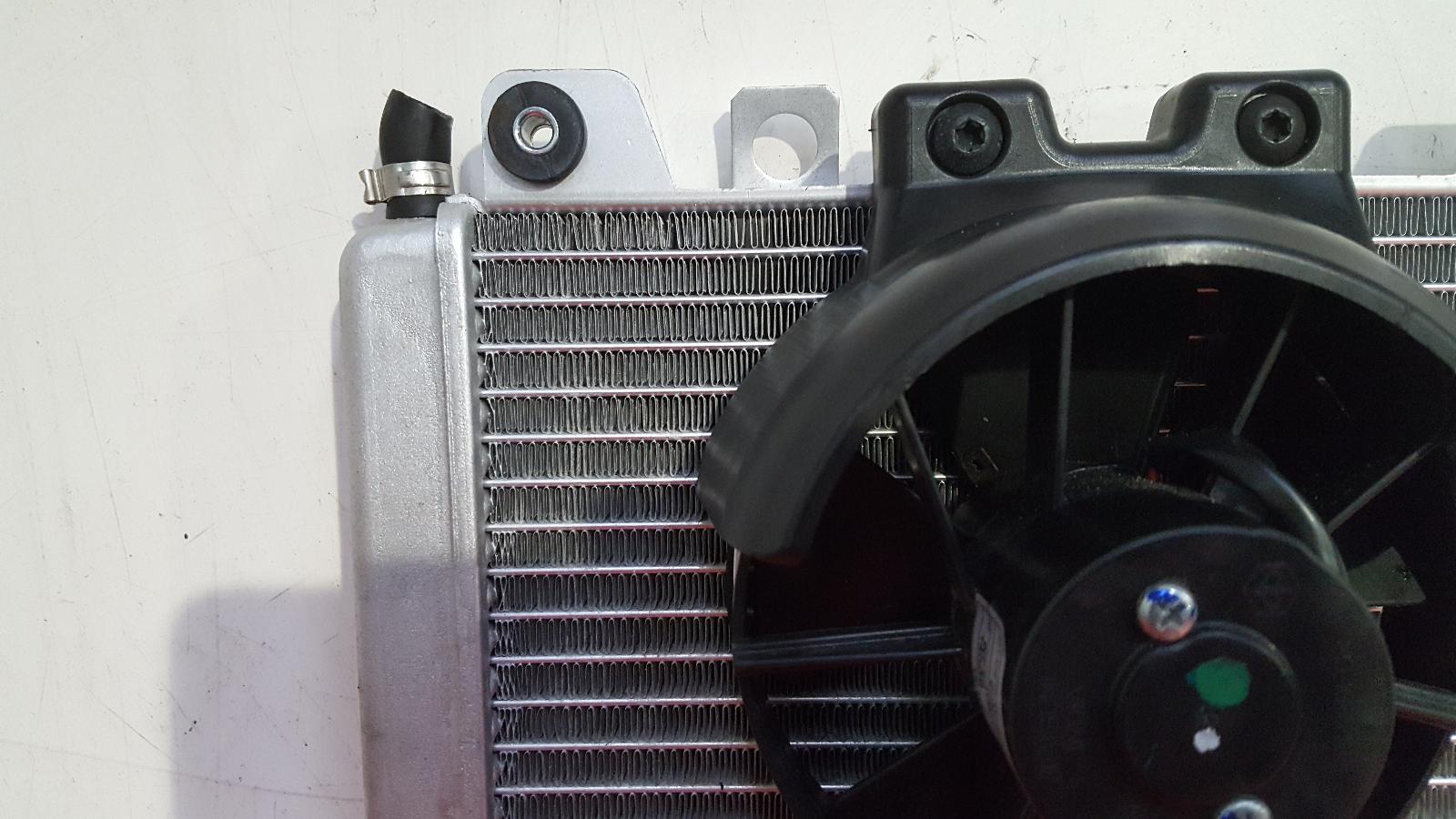 Radiator Beverly Piaggio 2021
