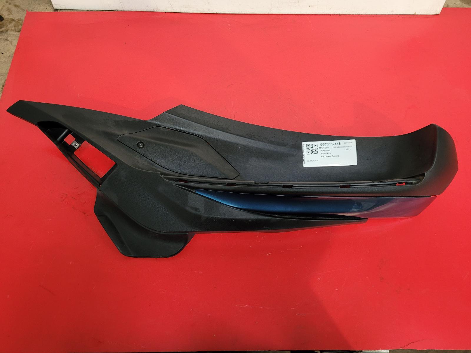 RH Lower Fairing Beverly Piaggio 2021 