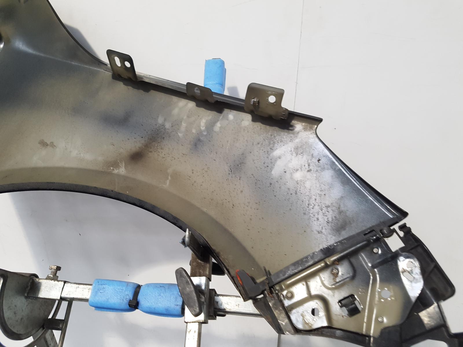 L Wing Astra Vauxhall 2015