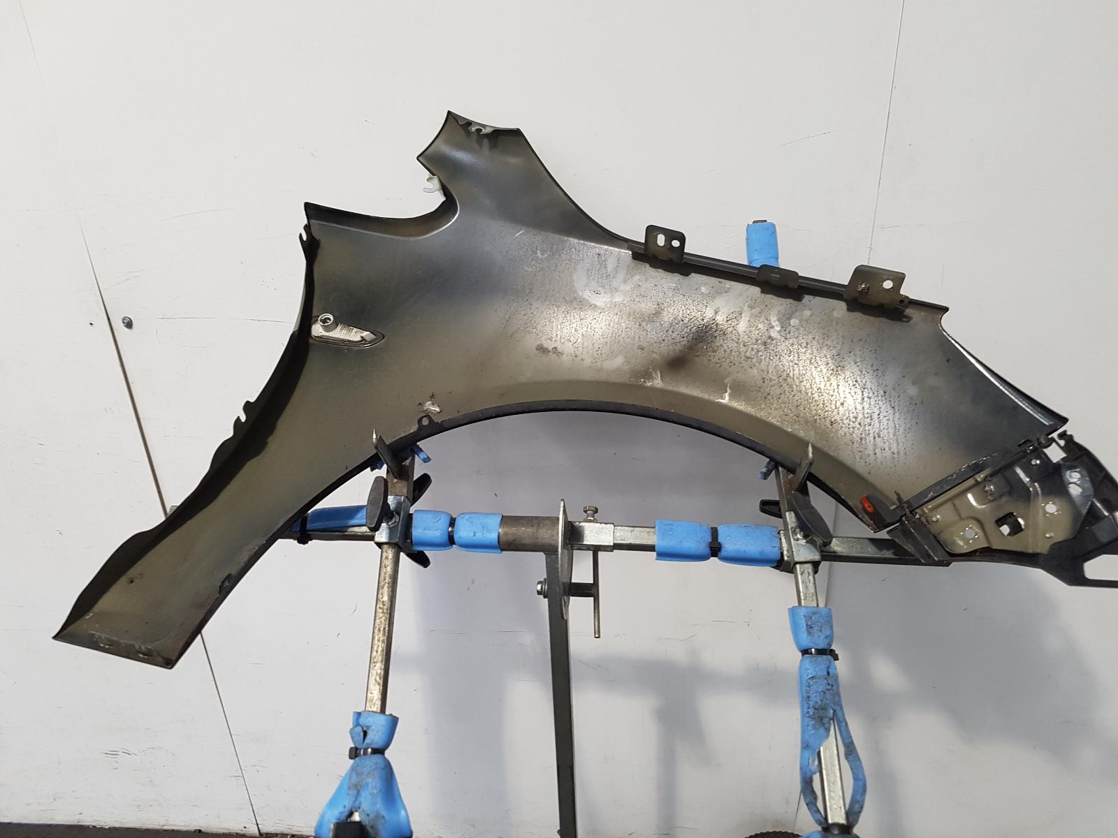 L Wing Astra Vauxhall 2015