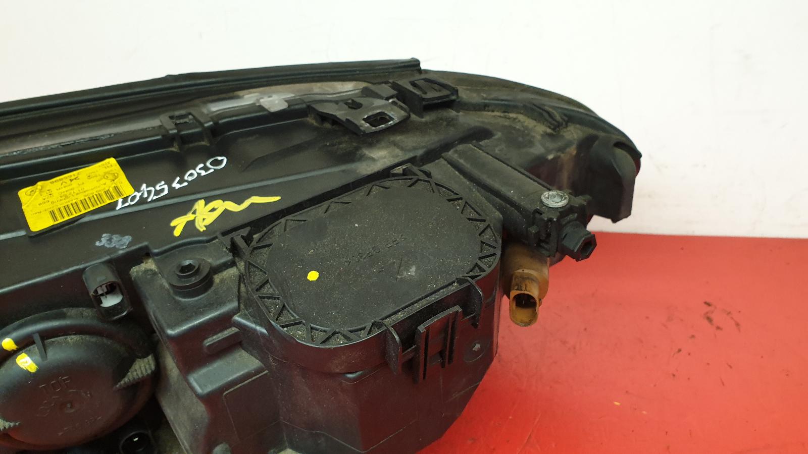 R Headlamp 3 Series Bmw 2004