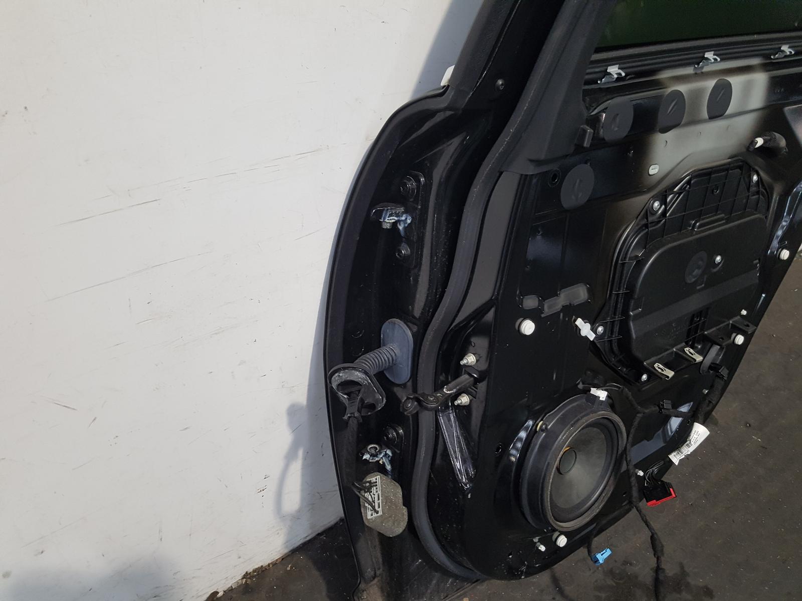 R Rear Door Xf Jaguar 2014 