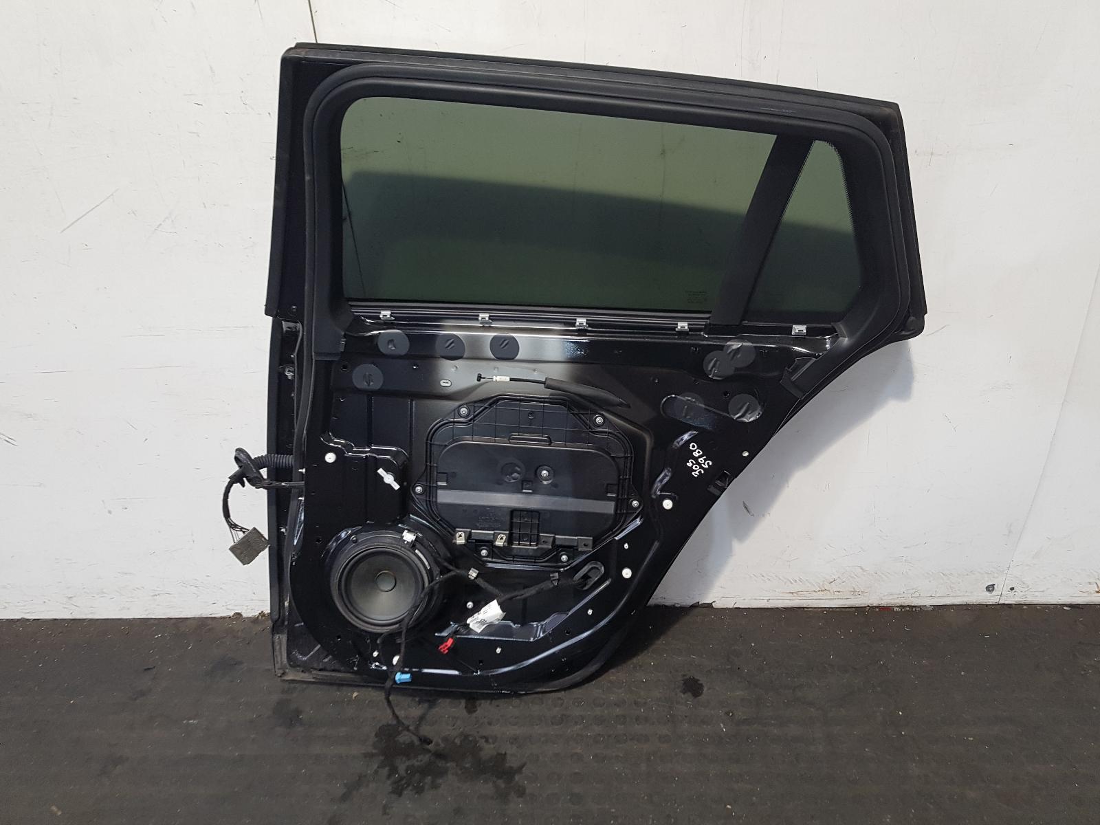 R Rear Door Xf Jaguar 2014 