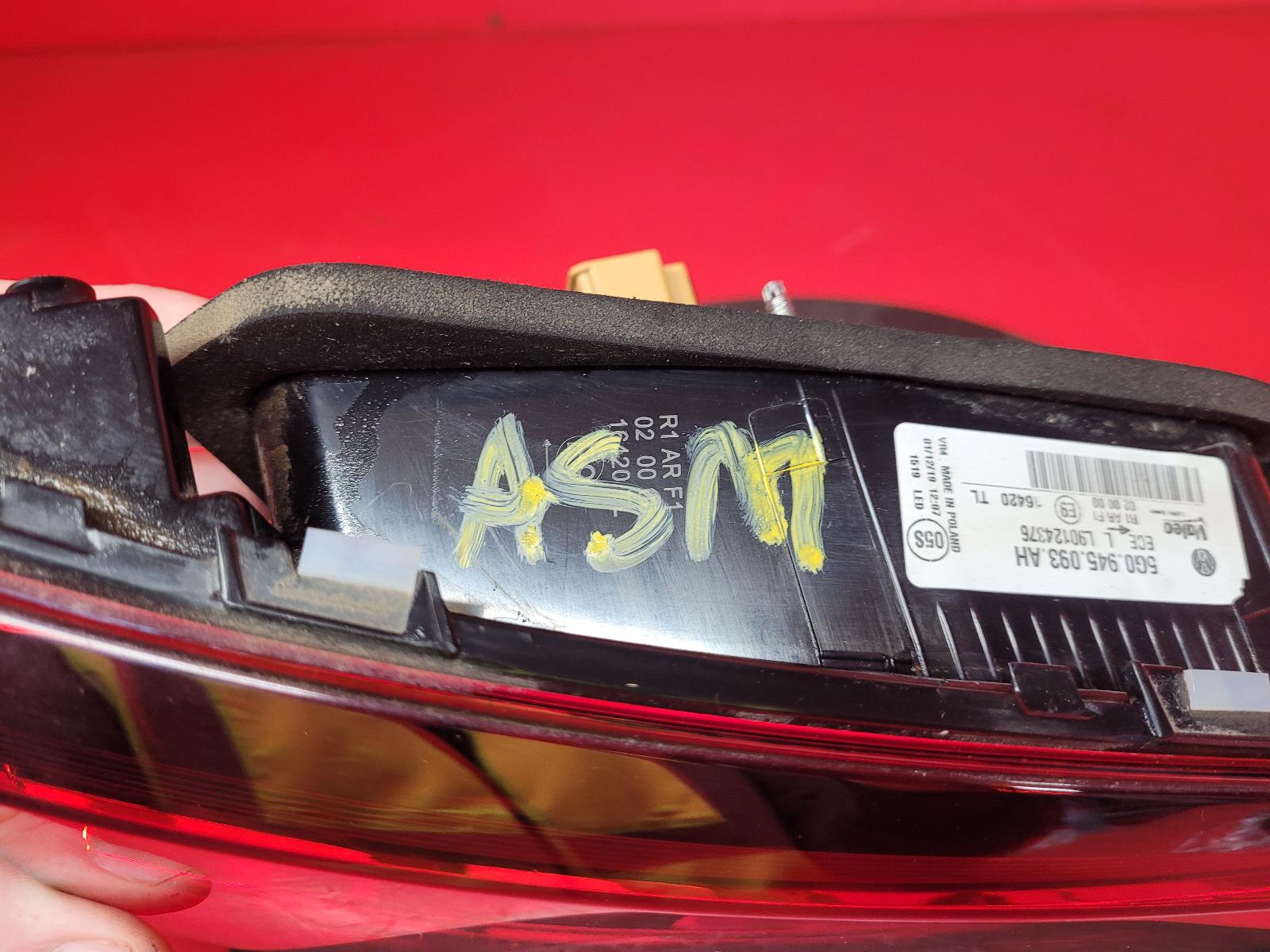L Taillight Golf Volkswagen 2020 