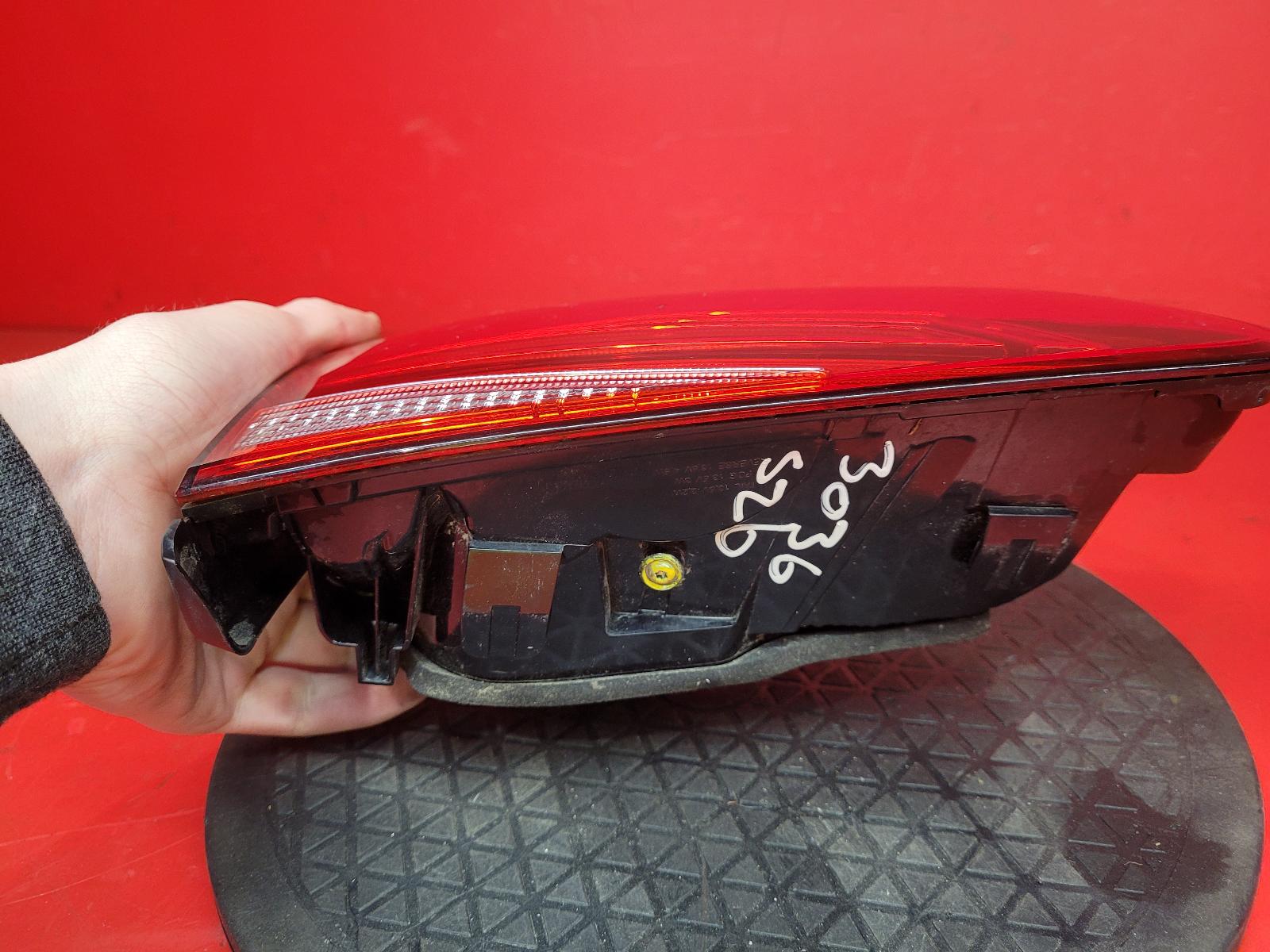 L Taillight Golf Volkswagen 2020 