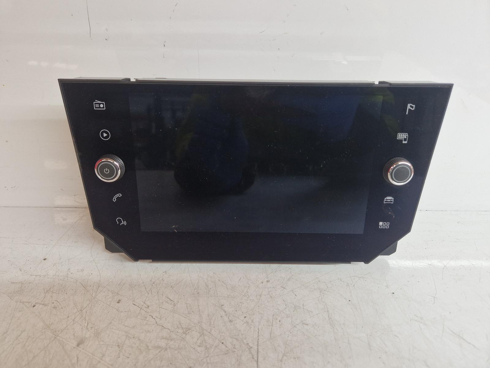 View Auto part Radio Display Seat Arona 2020
