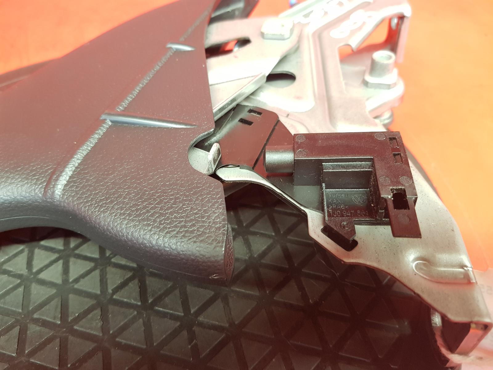 Handbrake Lever/Button/Assembly Arona Seat 2020