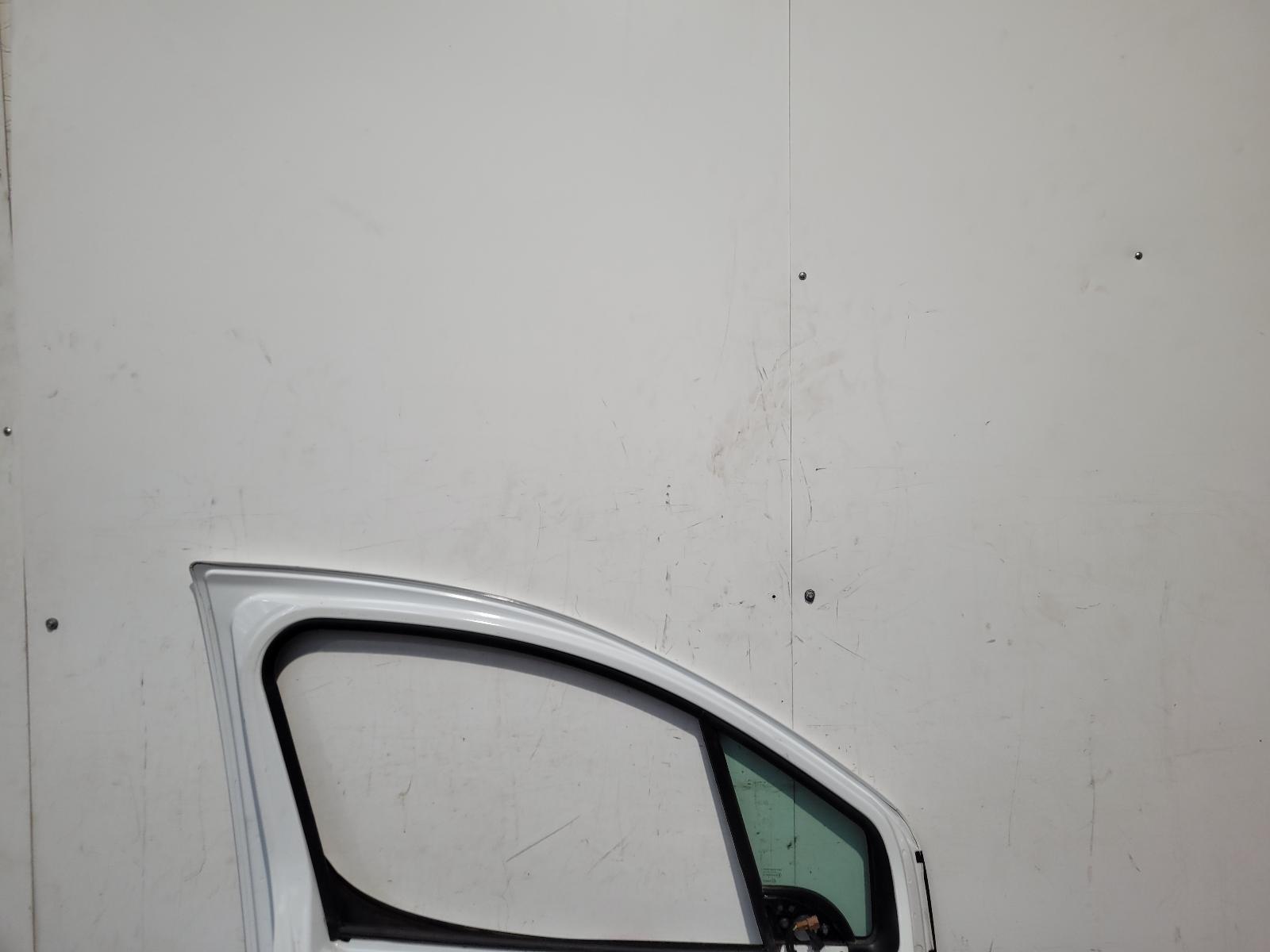 L Front Door Partner Peugeot 2014