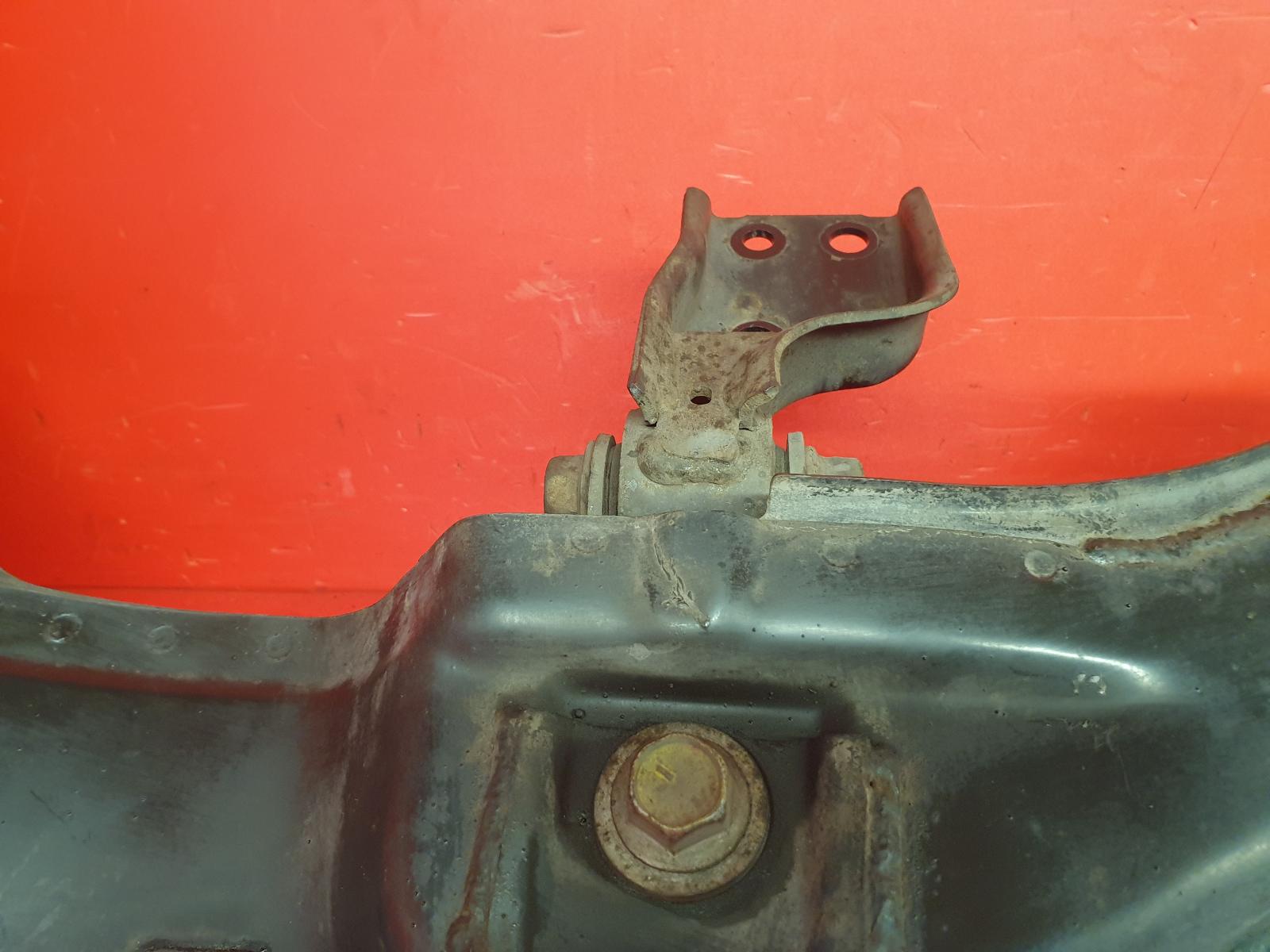 Front Subframe Yaris Toyota 2015
