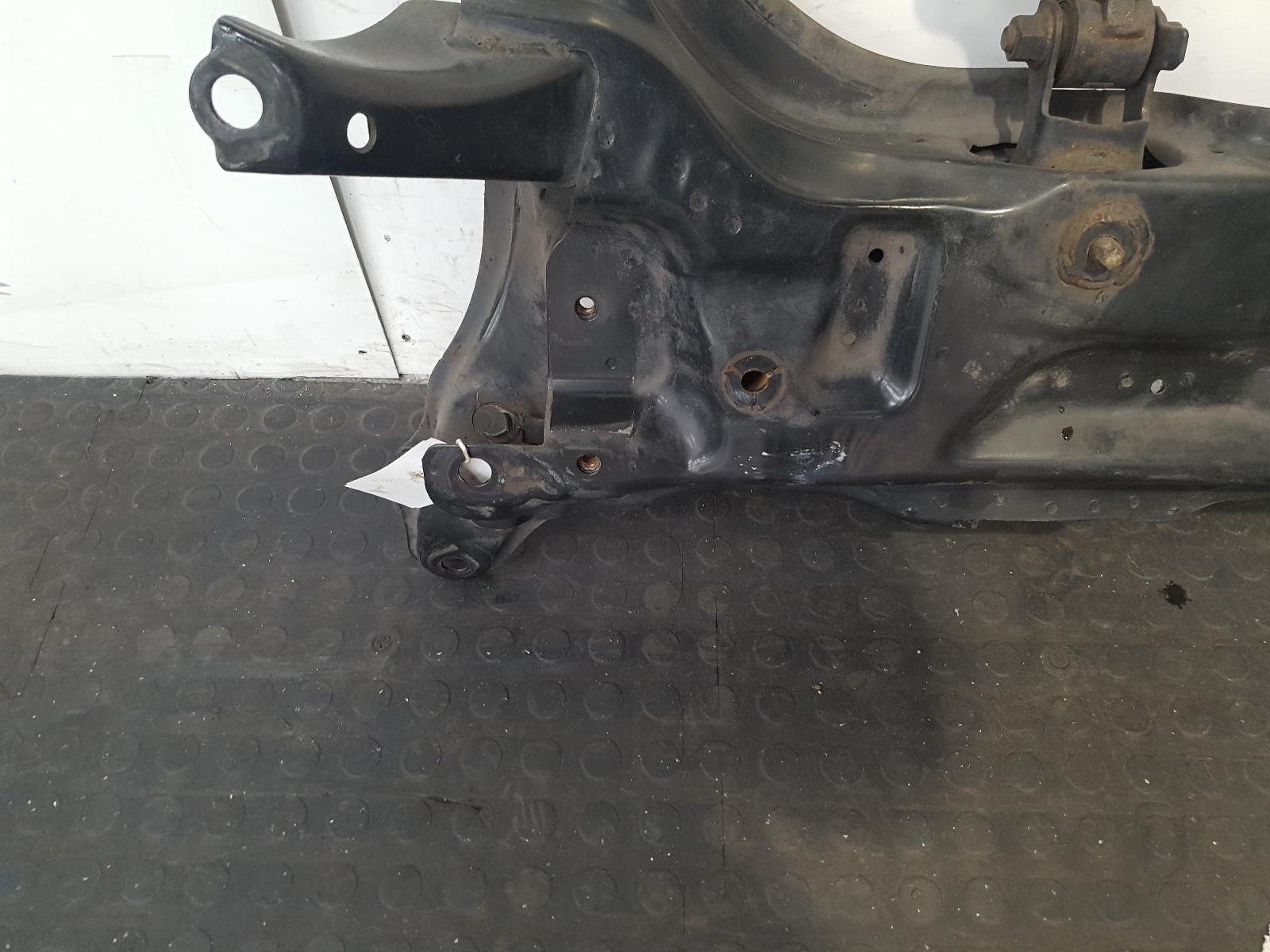 Front Subframe Yaris Toyota 2015