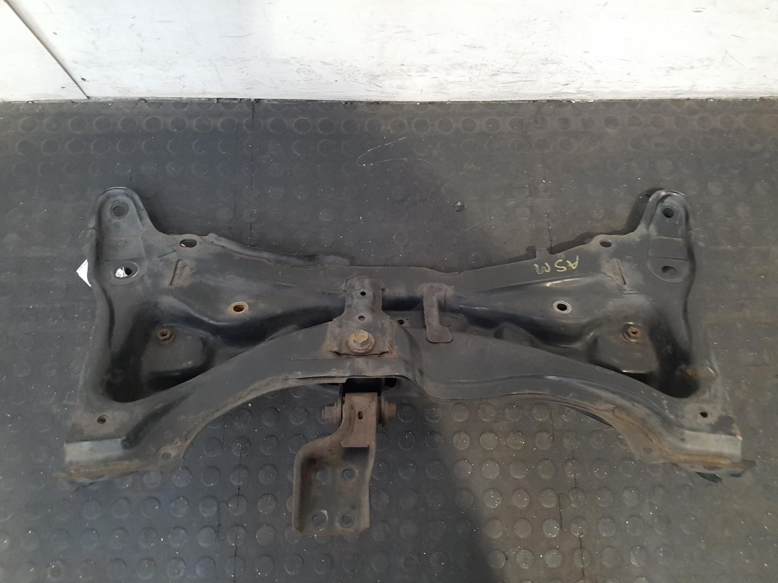 Front Subframe Yaris Toyota 2015