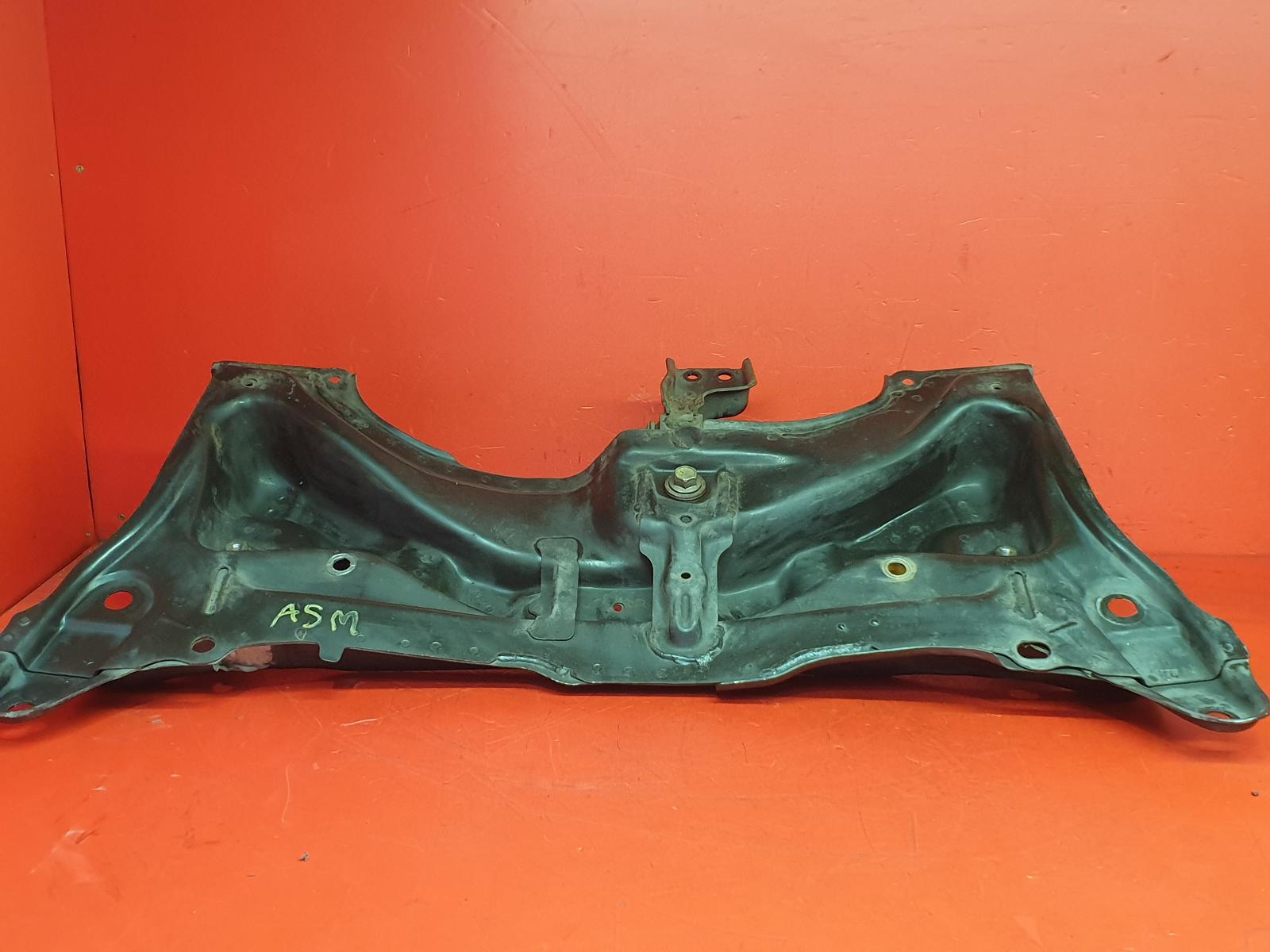 Front Subframe Yaris Toyota 2015